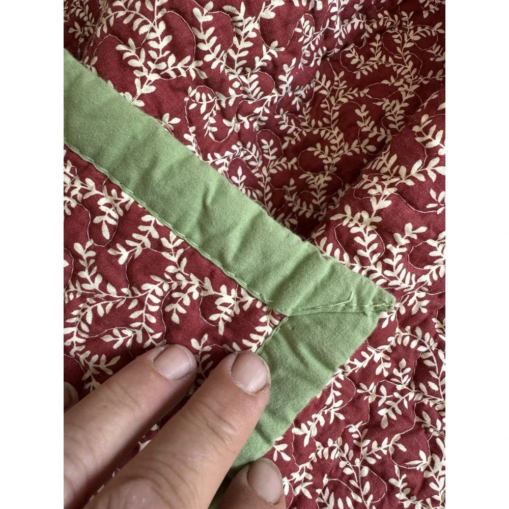 Christmas Holiday Quilted Bedspread 88 X 90